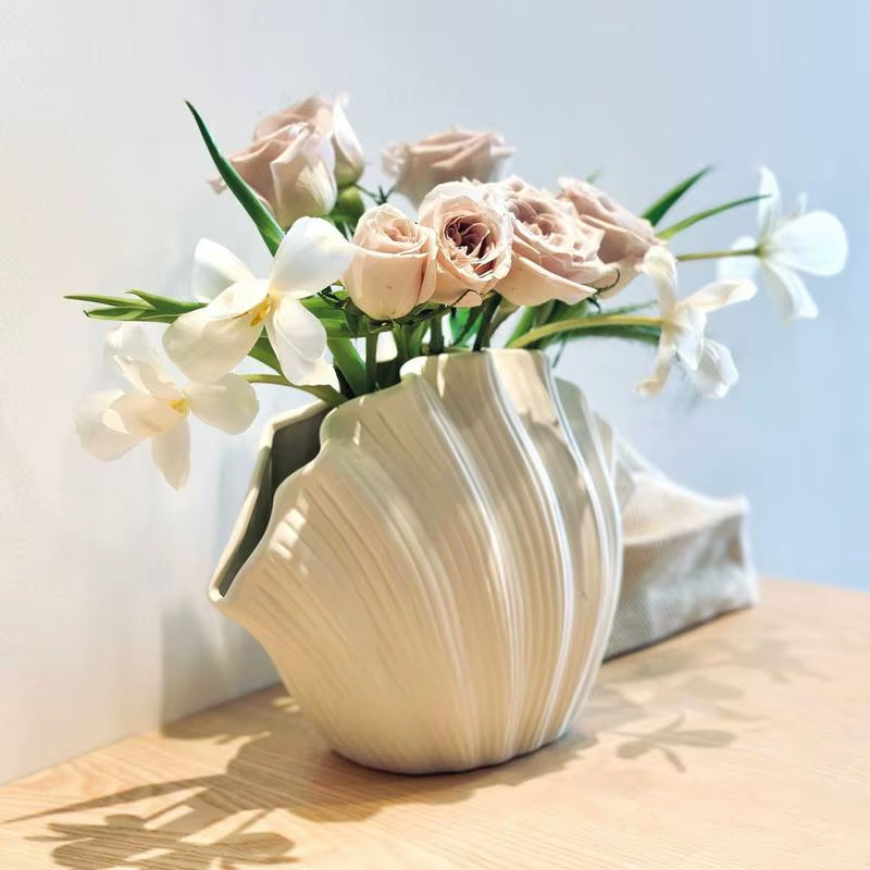 Shell Curve Organic Resin Vase – Modern Decorative Flower Pot for Home Decor