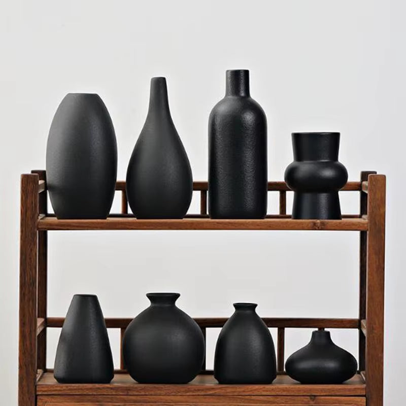 Matte Black Ceramic Vase – Modern Minimalist Flower Vase for Home Decor
