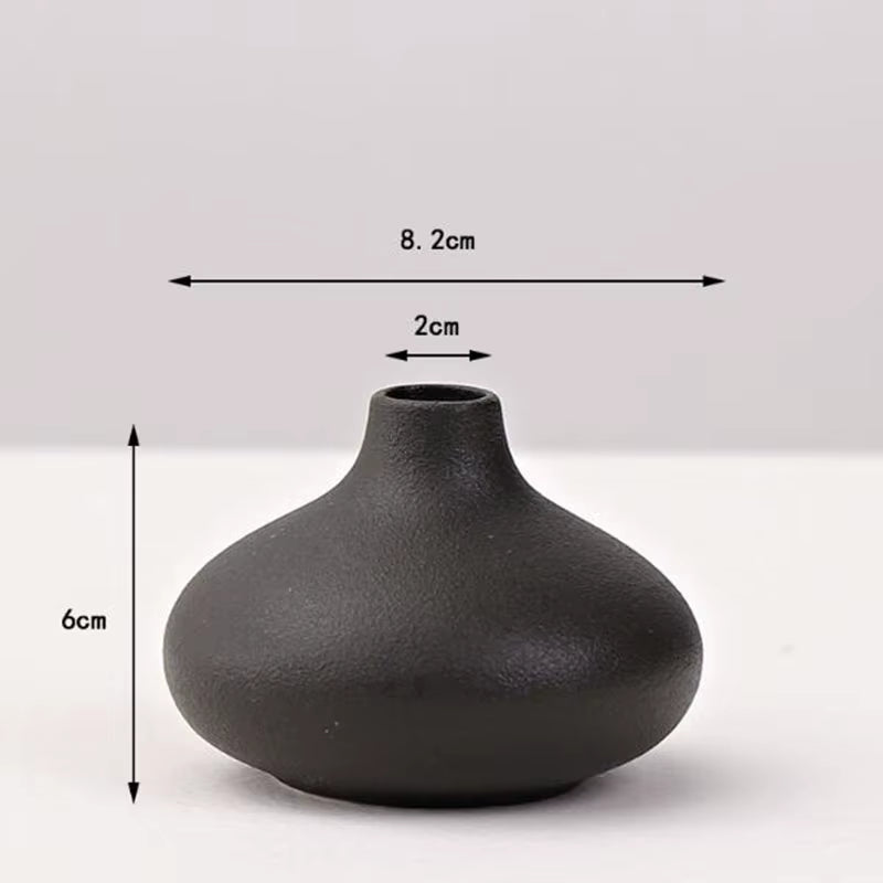 Matte Black Ceramic Vase – Modern Minimalist Flower Vase for Home Decor