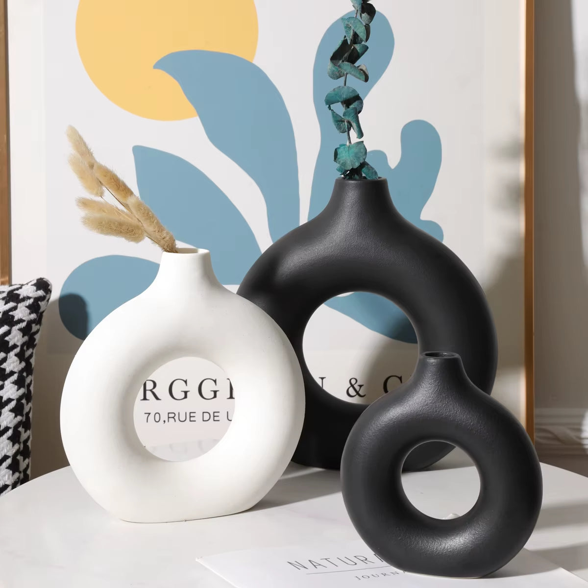 Ceramic Donut Vase – Minimalist Nordic Circular Hollow Flower Pot for Home Decoration and Gifts