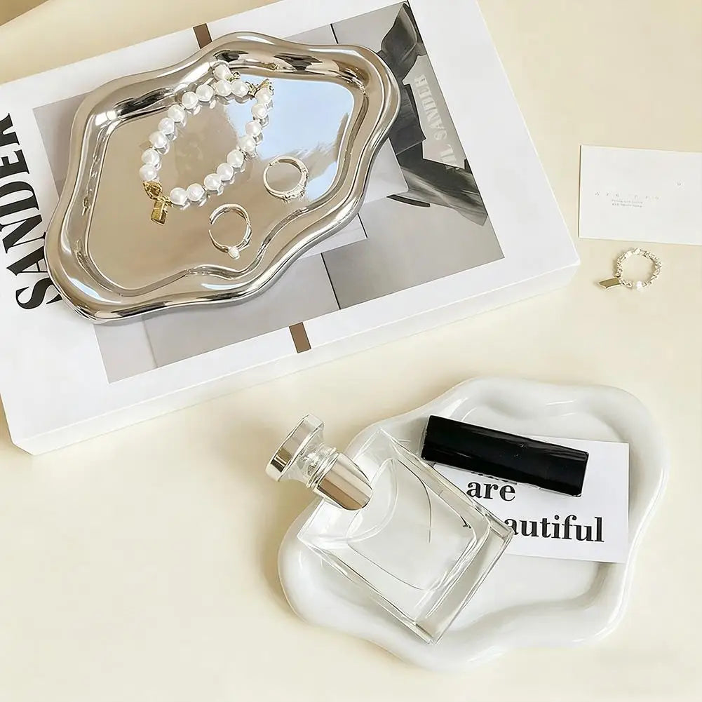 Minimalist Cloud Ceramic Jewelry Tray – Elegant Ring & Earring Organizer Decor