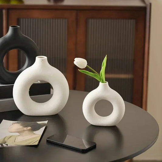 Donut Shape Nordic Vase – Minimalist Hollow Circle Flower Vase for Home Decor