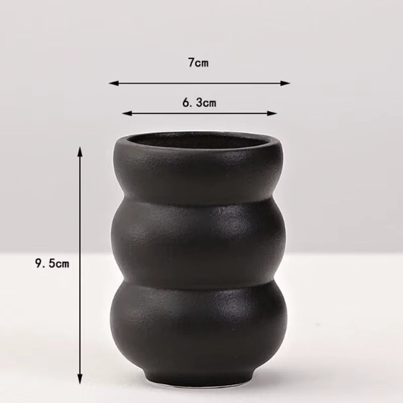Matte Black Ceramic Vase – Modern Minimalist Flower Vase for Home Decor