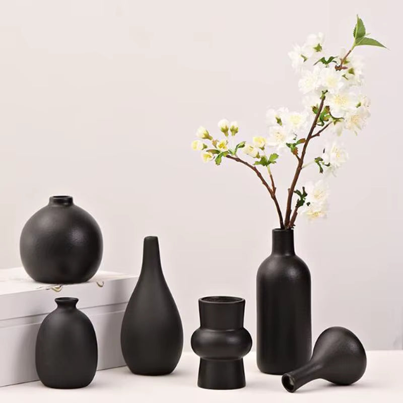Matte Black Ceramic Vase – Modern Minimalist Flower Vase for Home Decor