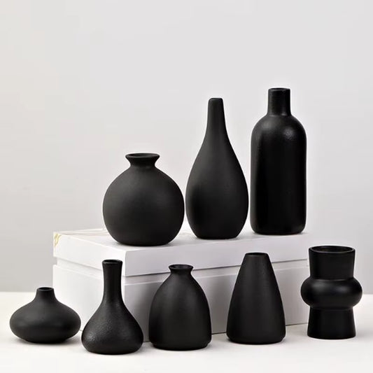 Matte Black Ceramic Vase – Modern Minimalist Flower Vase for Home Decor